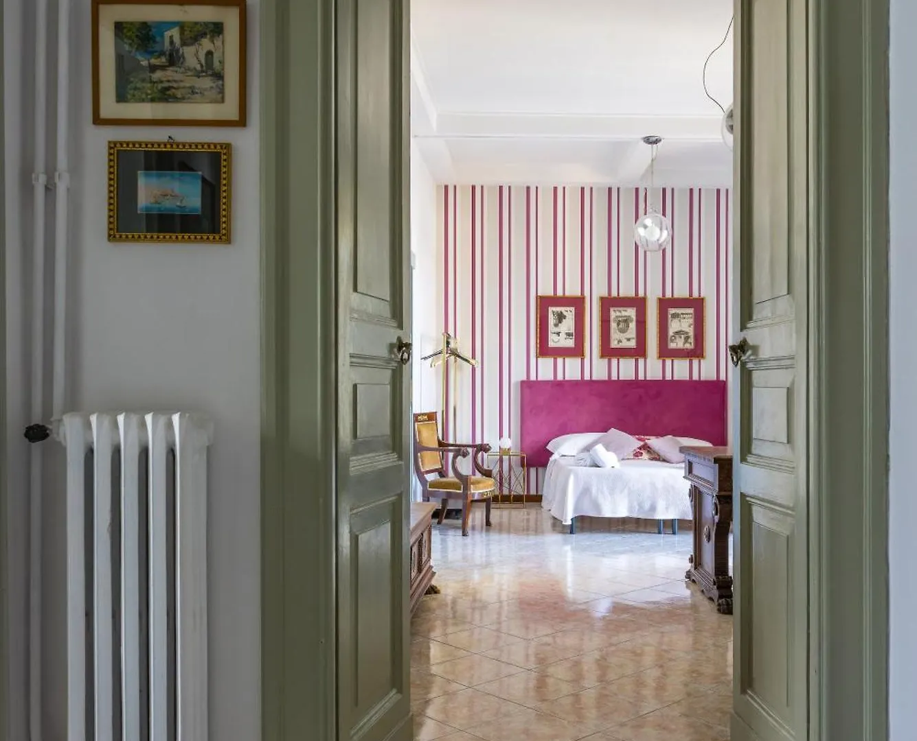 New Design Apartment In Naples