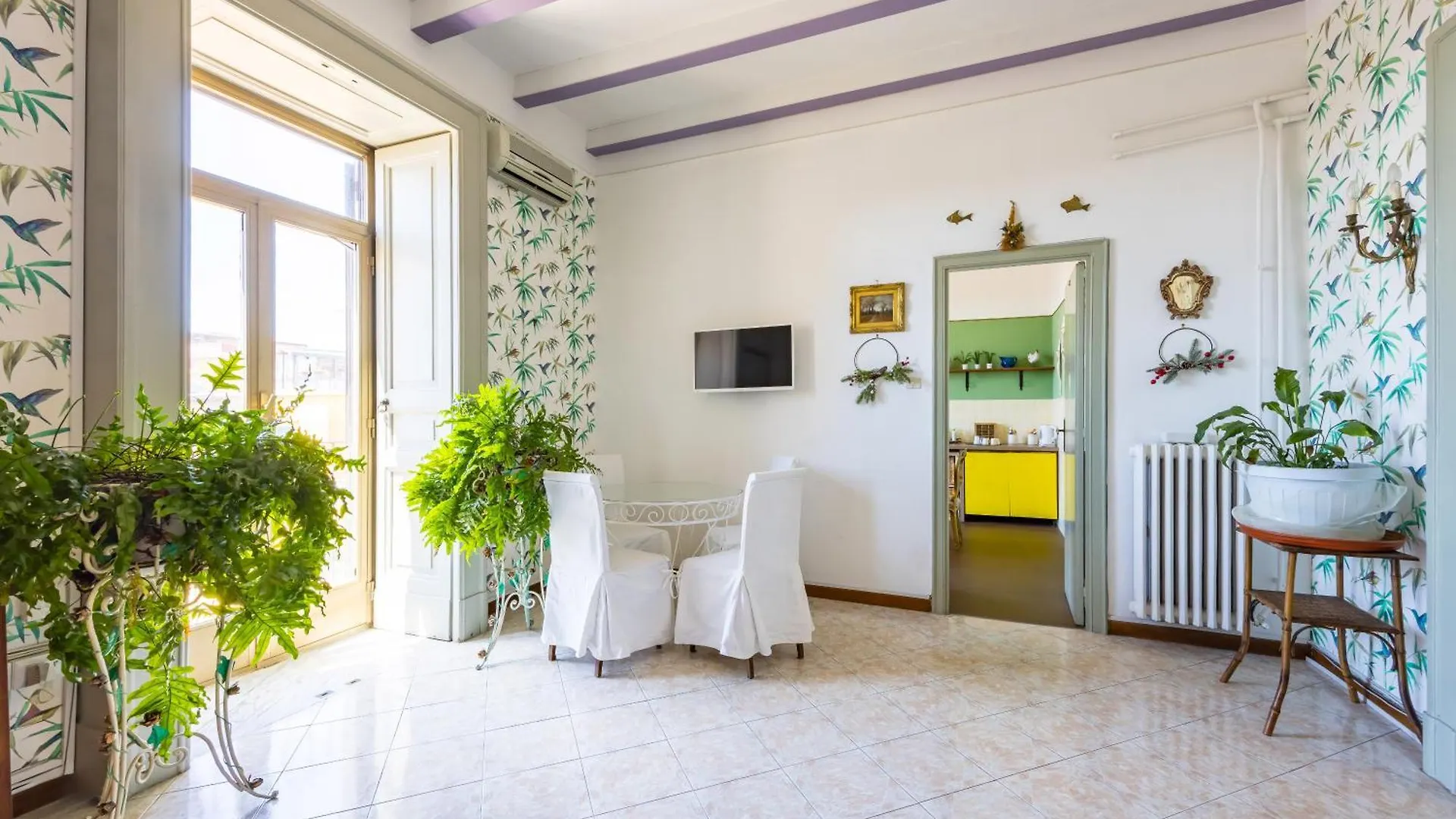 New Design Apartment In Naples Italy
