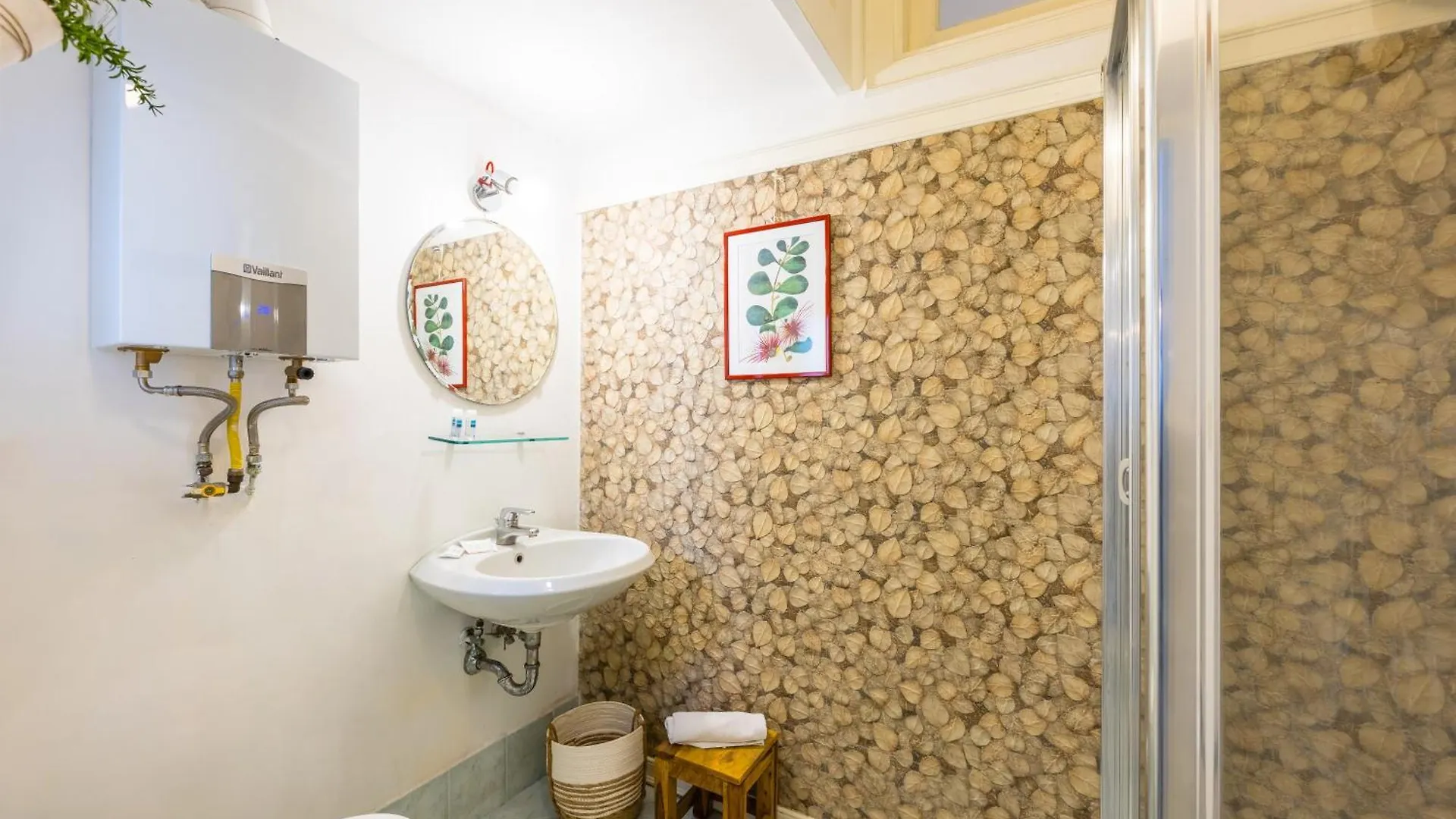 New Design Apartment In Naples Italy